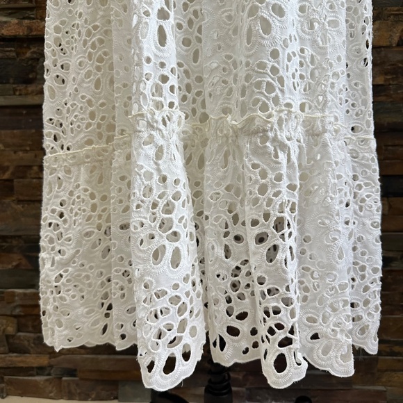 DX Collection Eyelet V Neck Pullover Dress Made in Italy White Latte NWT Size SM - Picture 6 of 10